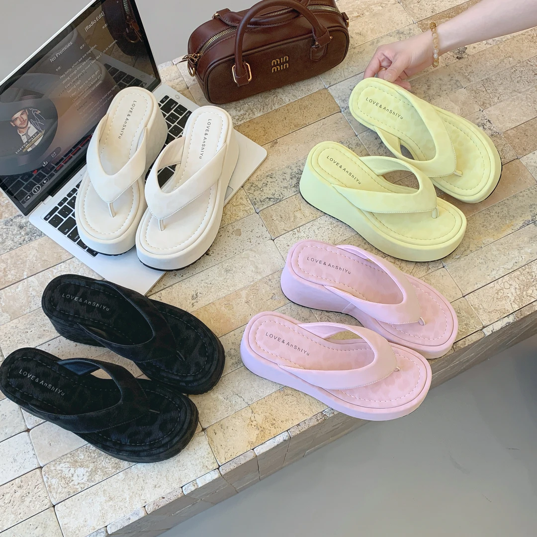 2025时尚百搭软面软底厚底人字拖鞋(跟高6.5cm)