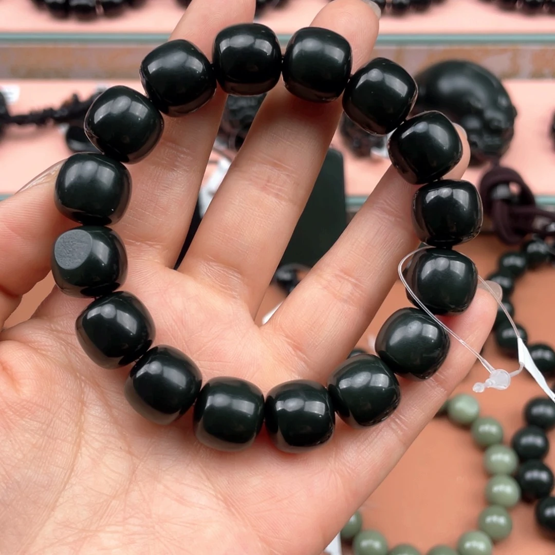 9***人和田玉未镶嵌手链