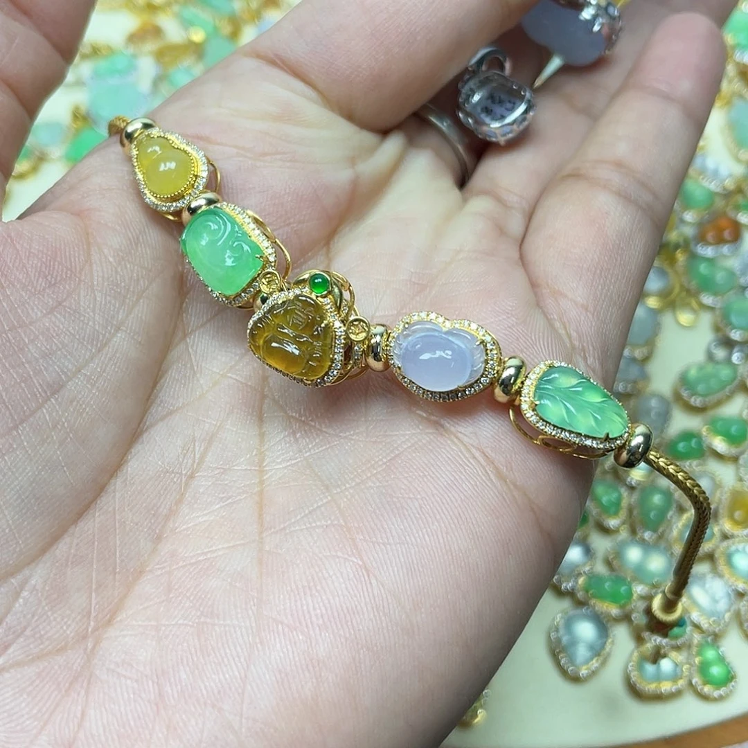 翡翠吊坠(不含链)18K金镶嵌人***a