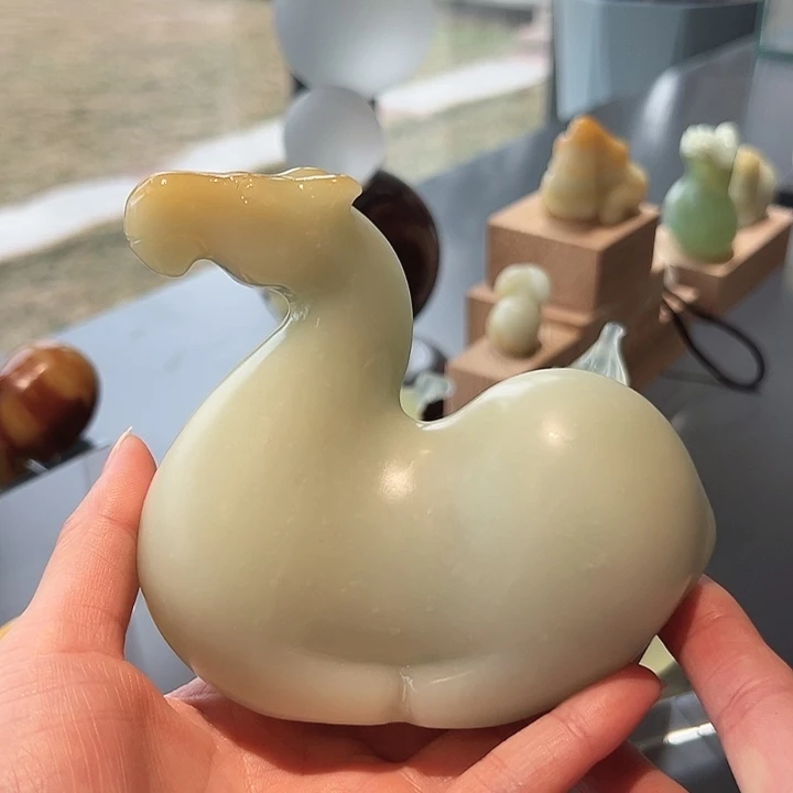 蛇纹石玉未镶嵌吊坠(赠链)