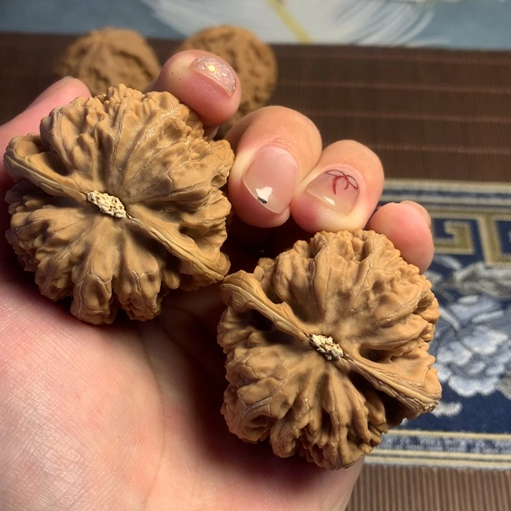 吊坠文玩核桃张粗筋