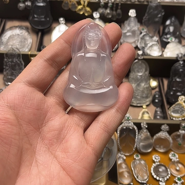 小****石英质玉未镶嵌观音