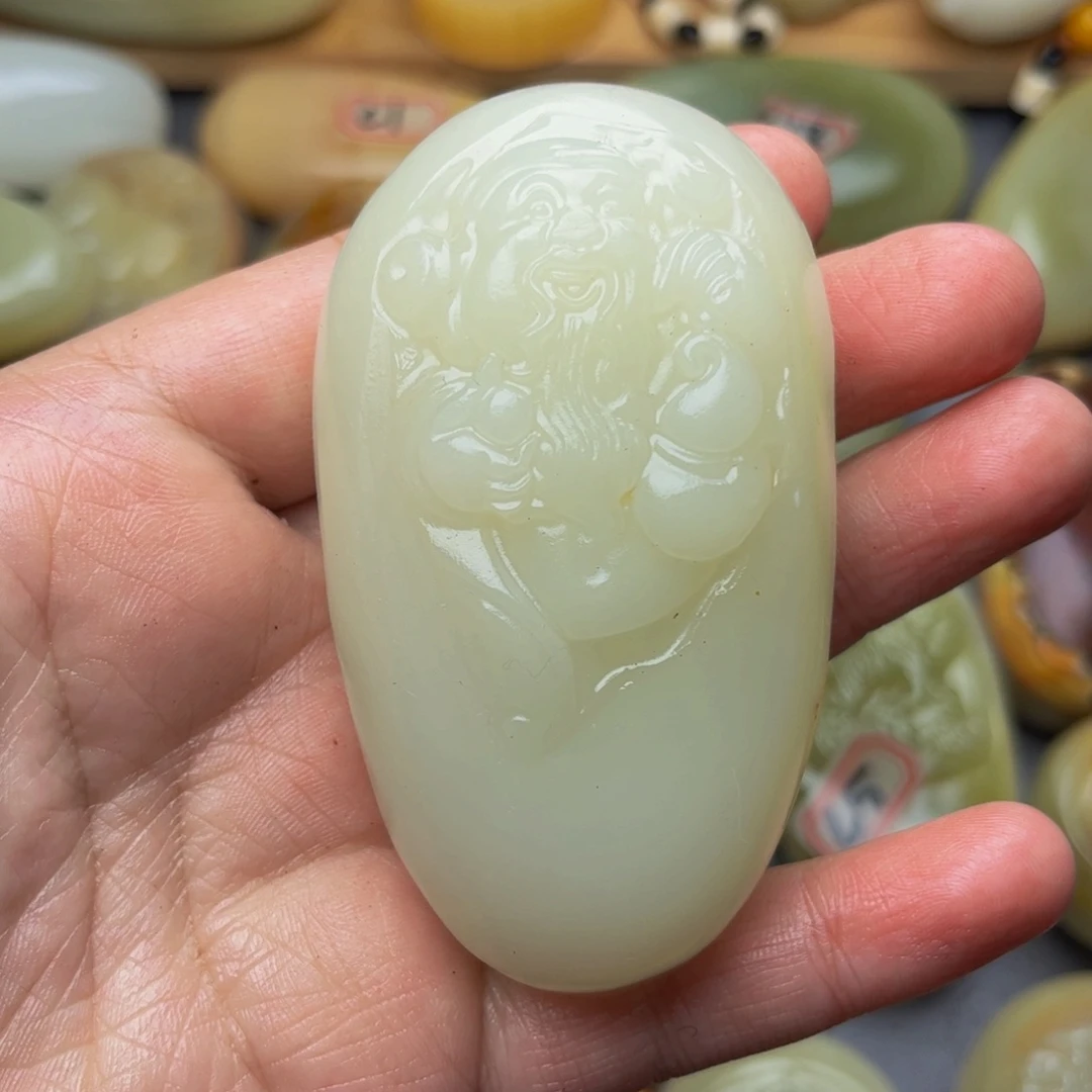 石材方解石手把件财神