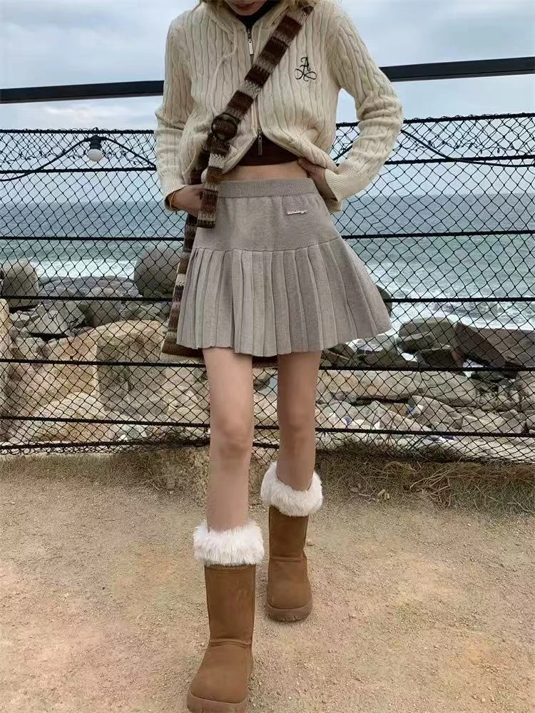 F3-4卡其色“百褶”短裙（4136）