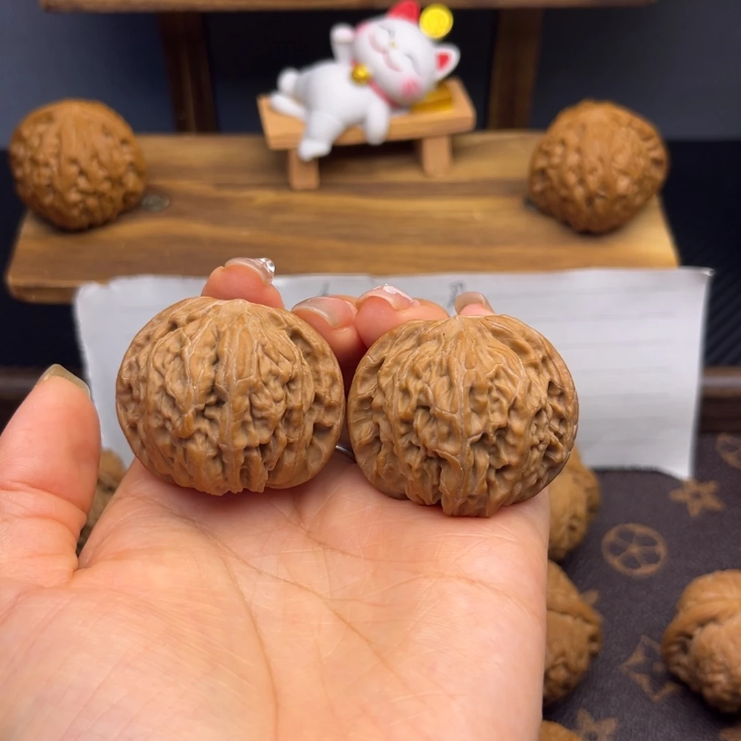 東***：文玩核桃把件磨盘 40 全品白茬