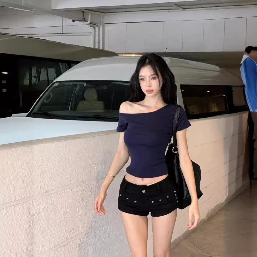 深蓝色辣妹斜肩短袖修身体恤女夏季紧身短款别致独特绝美露肩上衣