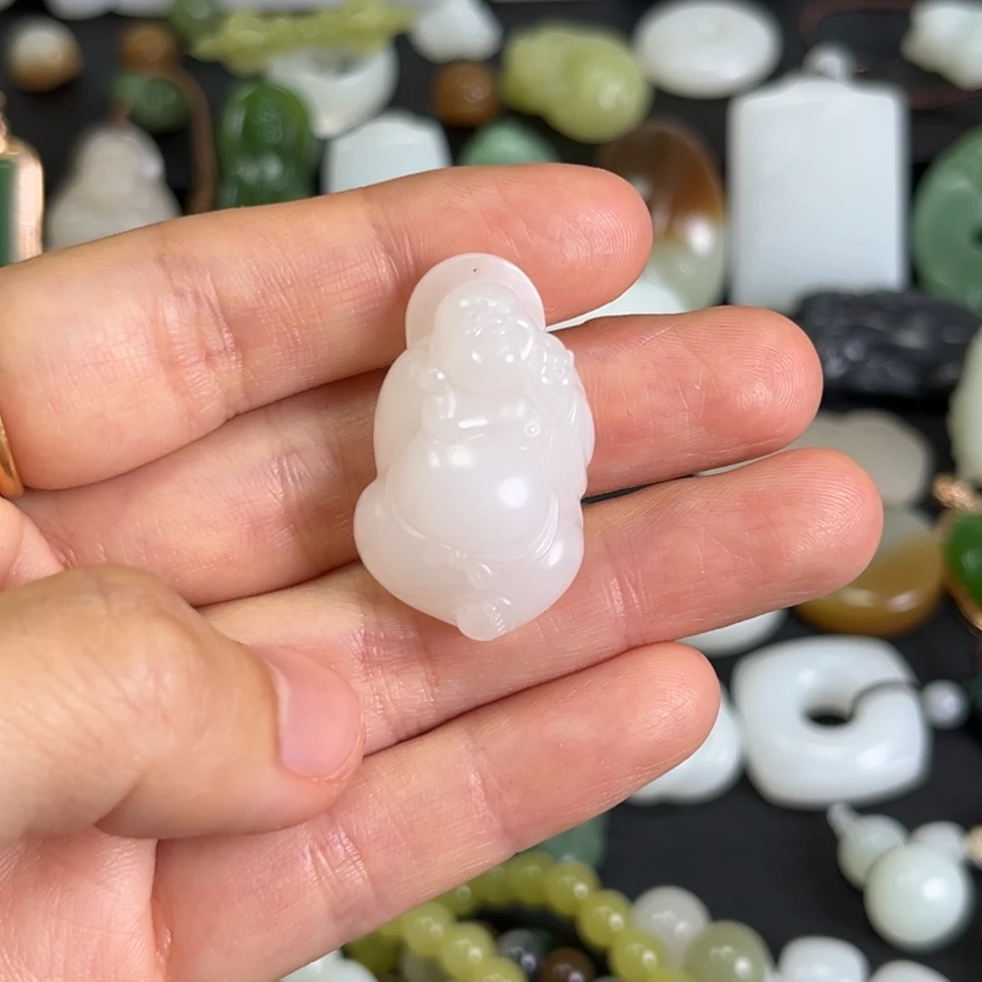 和田玉未镶嵌吊坠(赠链)