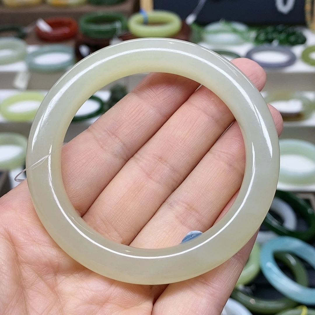 【闪购商品】和田玉手镯未镶嵌