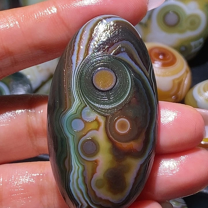 玛瑙/玉髓未镶嵌珠宝奇石22