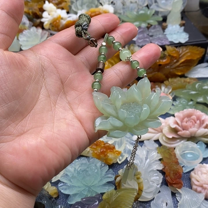 蛇纹石玉合金颈饰