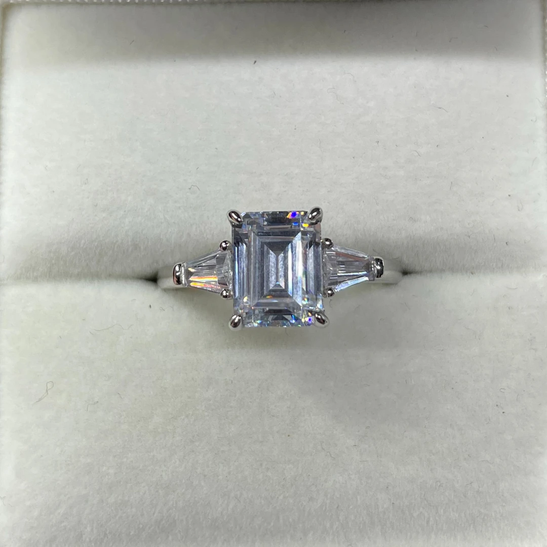高奢钻饰  三生石祖母切戒指3.0CT