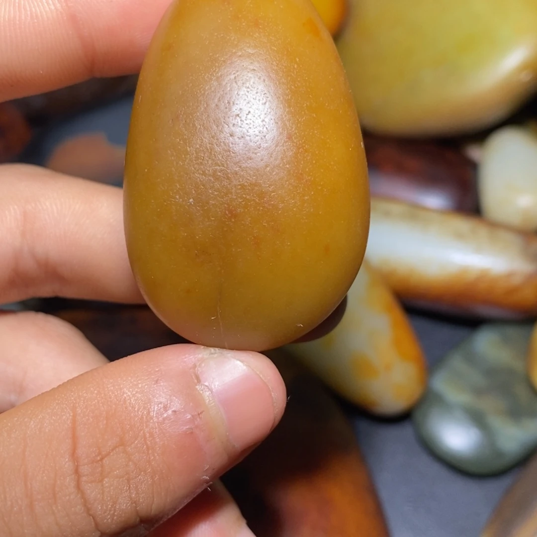 和田玉未镶嵌珠宝奇石