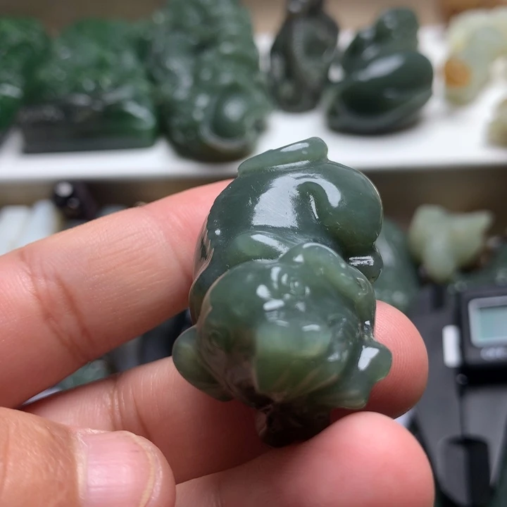 和田玉（糖玉）未镶嵌颈饰