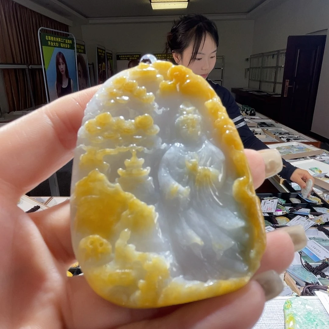 翡翠未镶嵌颈饰一