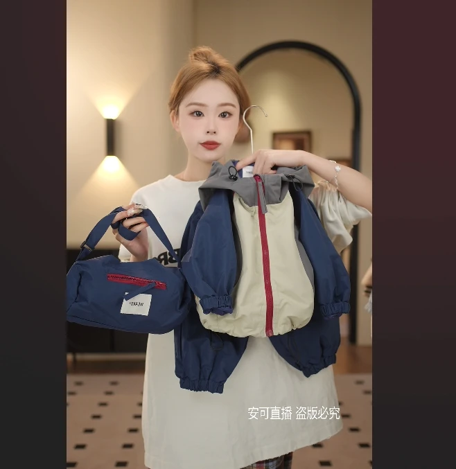 2025萌娃穿搭新款连帽时尚休闲上衣韩版儿童冲锋衣套装25618