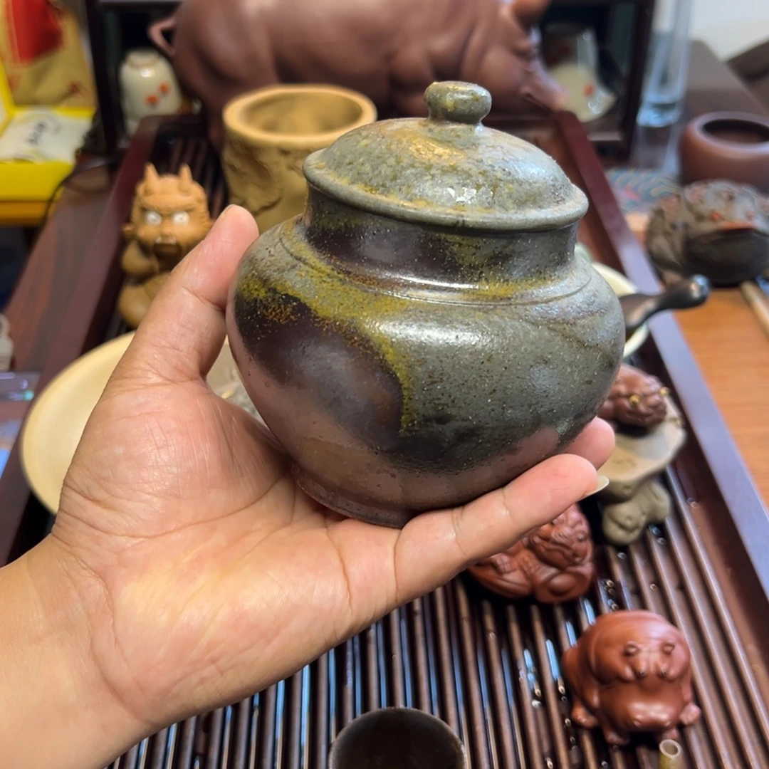 紫砂茶宠紫砂茶宠摆件。