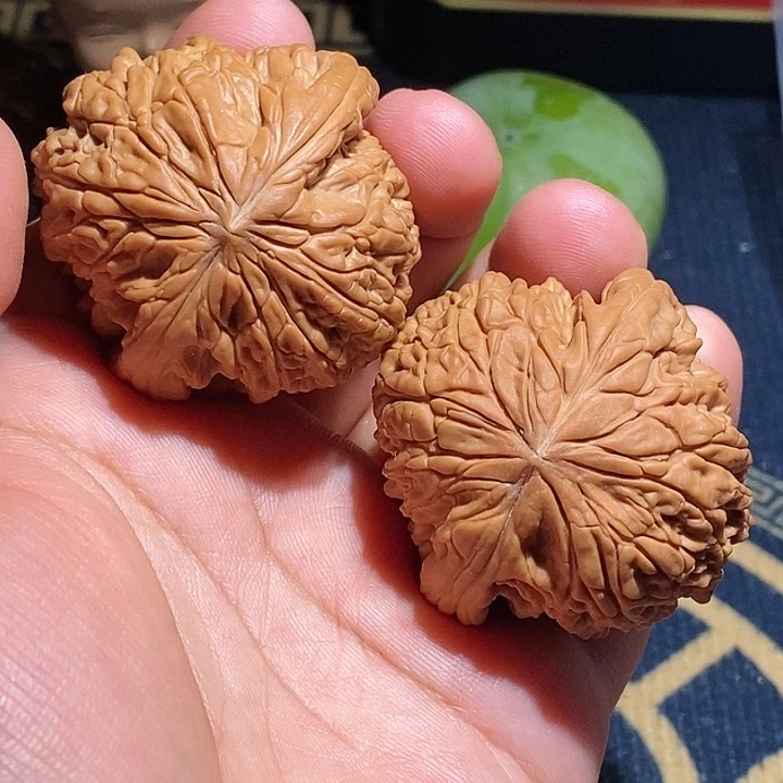 【闪购商品】文玩核桃吊坠用****4暴雪