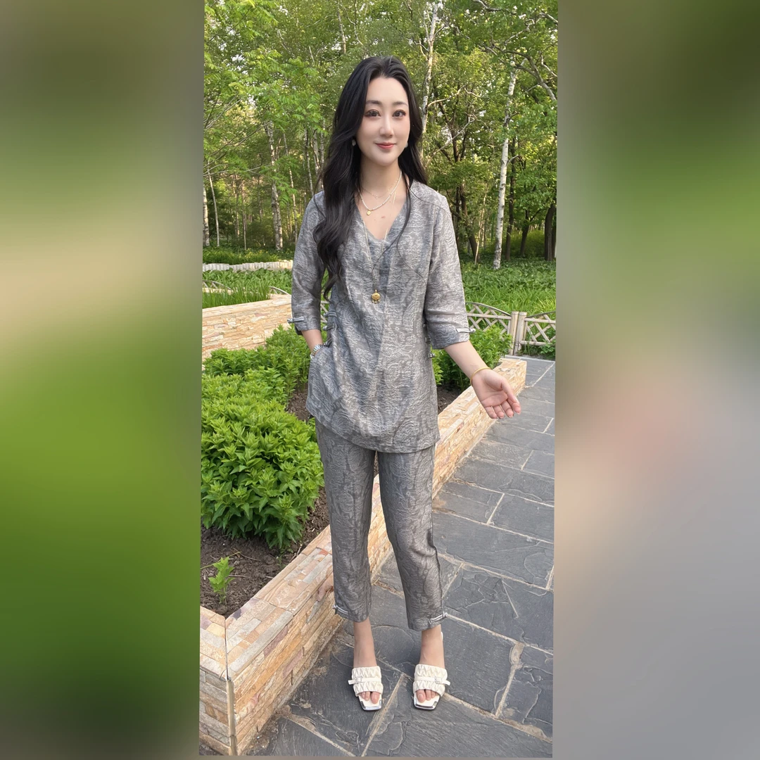 （9967）雪颖家2025年夏季新款雕花镂空气质百搭云雀图套装女