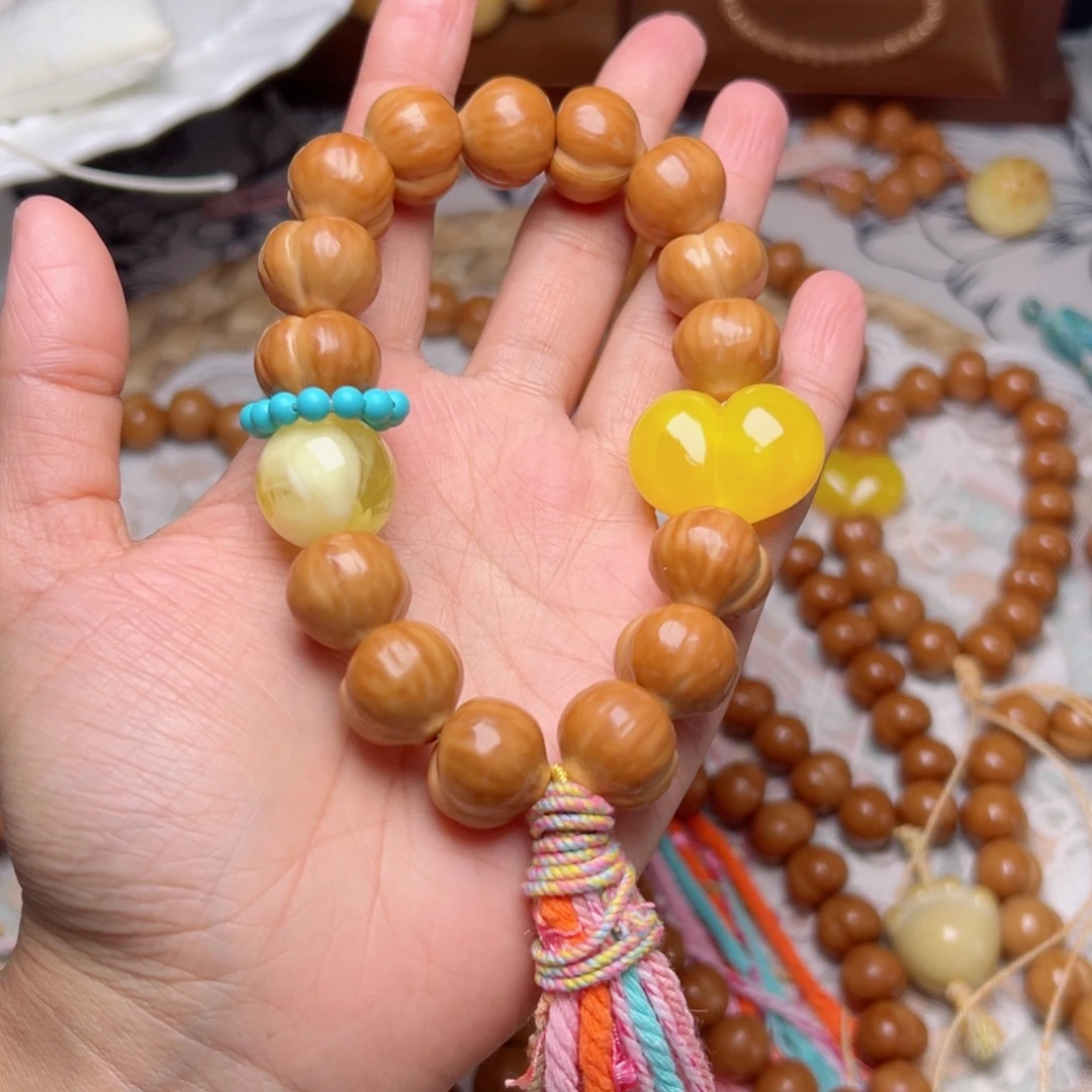 猴头核桃吊坠屁桃手持