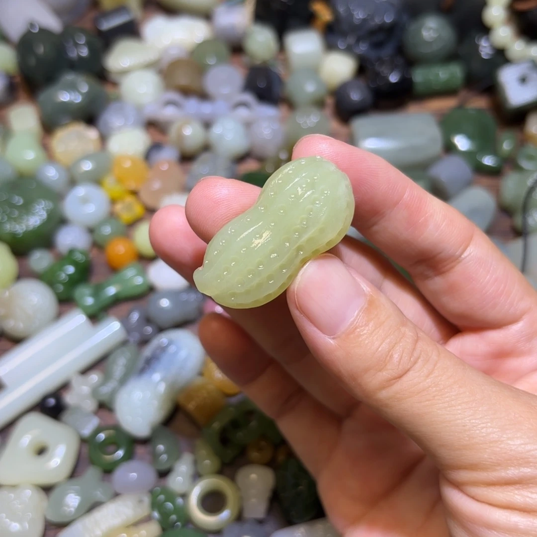 和田玉未镶嵌珠宝半成品