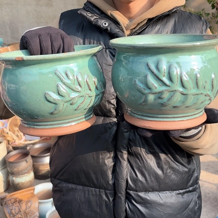 红陶瑕疵两个口径18高度15