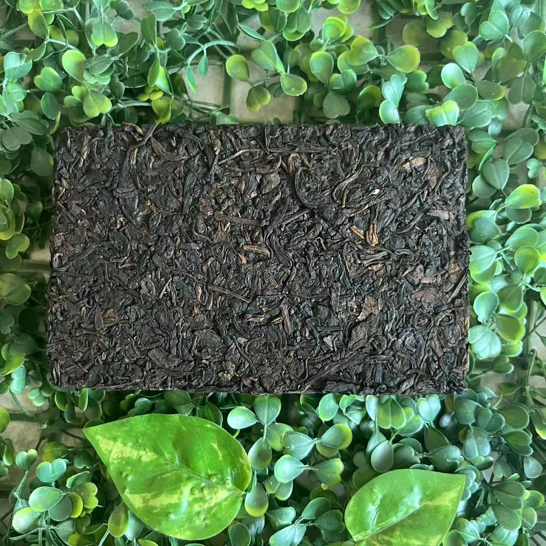 雨腾古茶 大周T” 最Q重 Z强E 最Q疑N"六” 300g/砖生茶(4月18)