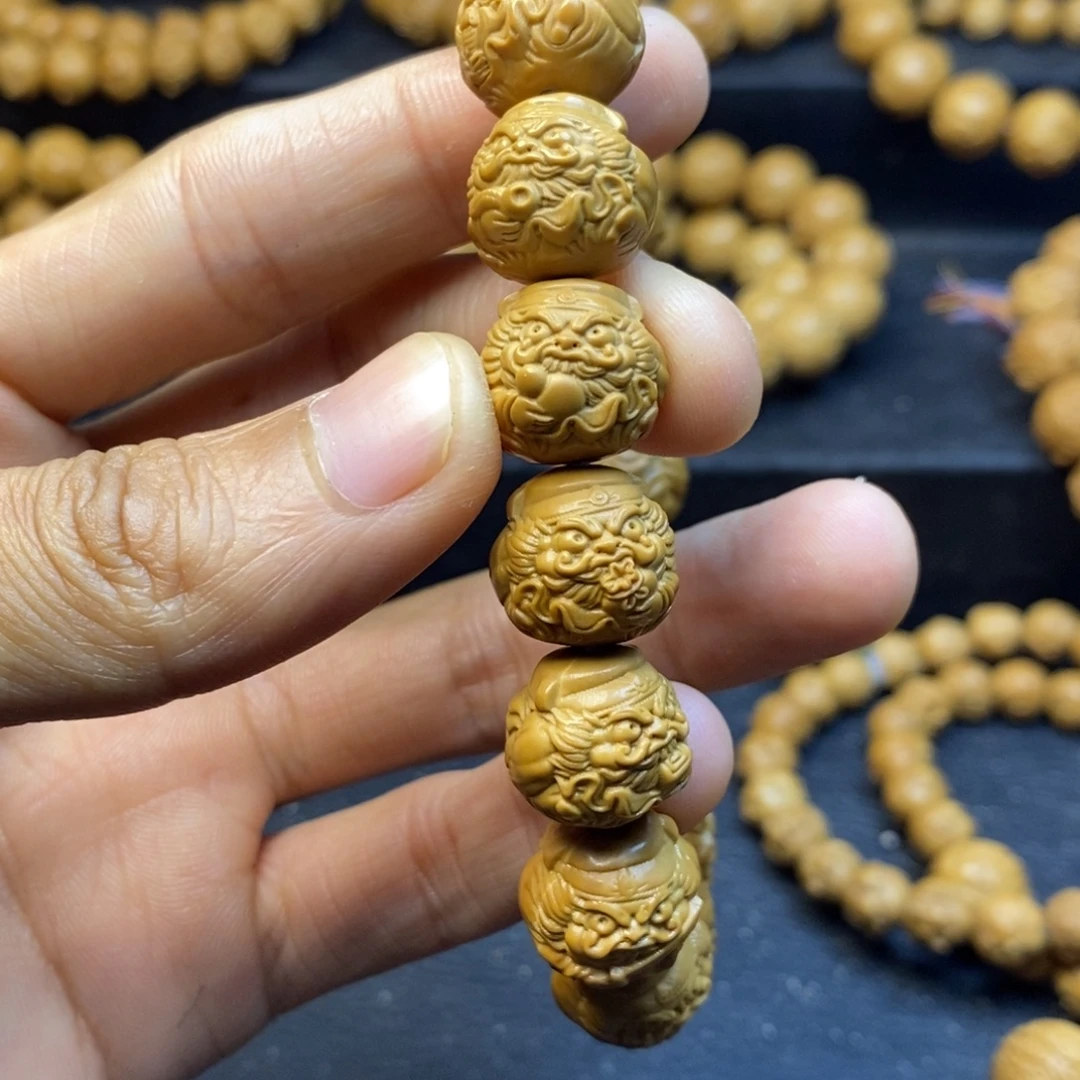 猴头核桃吊坠钟馗