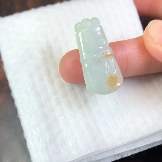 翡翠未镶嵌颈饰缅甸A货，每天下午1点半开播