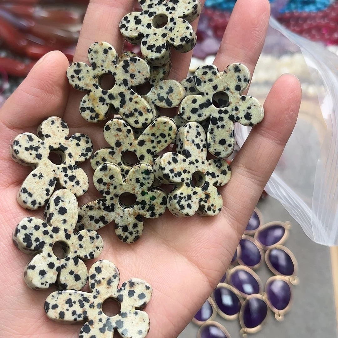 玛瑙/玉髓未镶嵌珠宝半成品斑点花花一颗