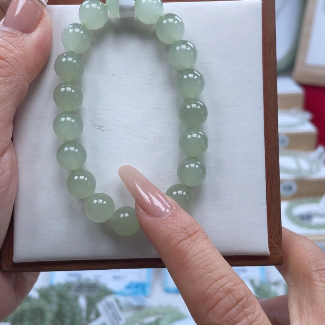 未镶嵌手链和田玉人****生