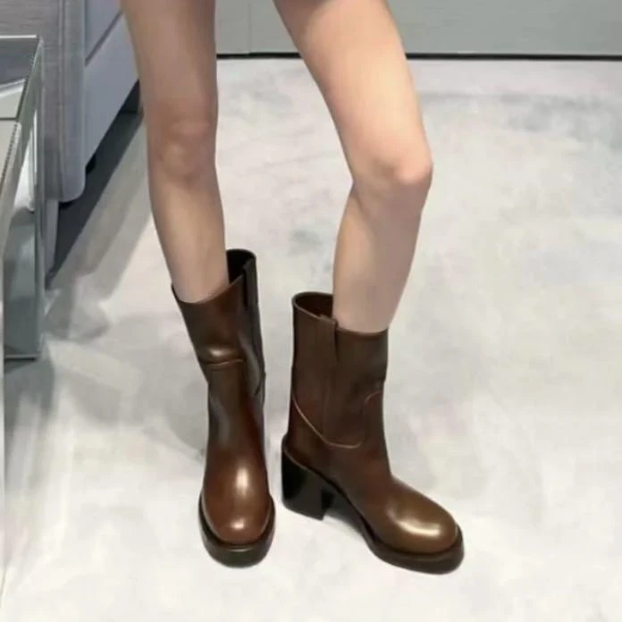 99新 MIU MIU/缪缪 99新/MiuMiu/缪缪/靴子/37.5码/Xsp35543