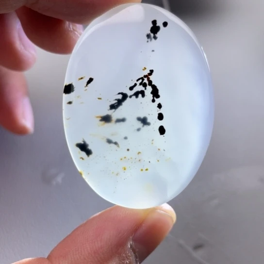 玛瑙/玉髓颈饰未镶嵌天**吧