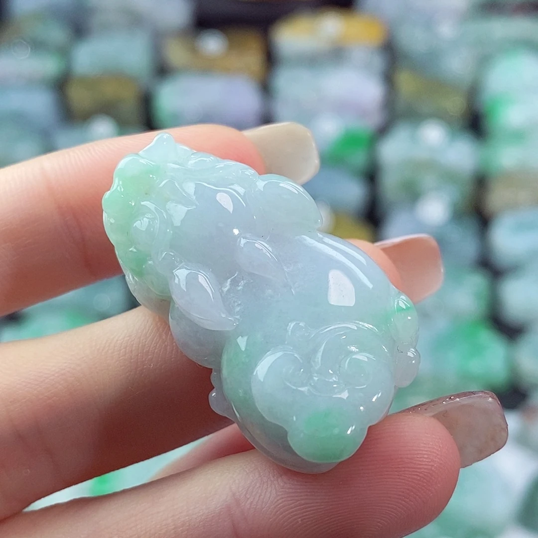 颈饰未镶嵌翡翠天然