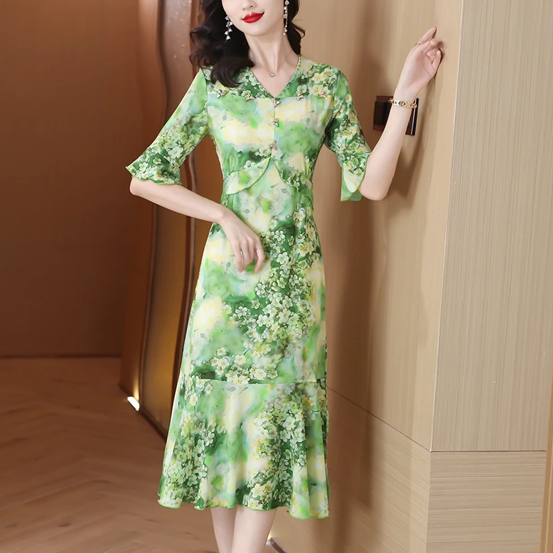 xwf8626法式V领碎花连衣裙女2025夏季显瘦喇叭袖鱼尾裙荷叶边裙