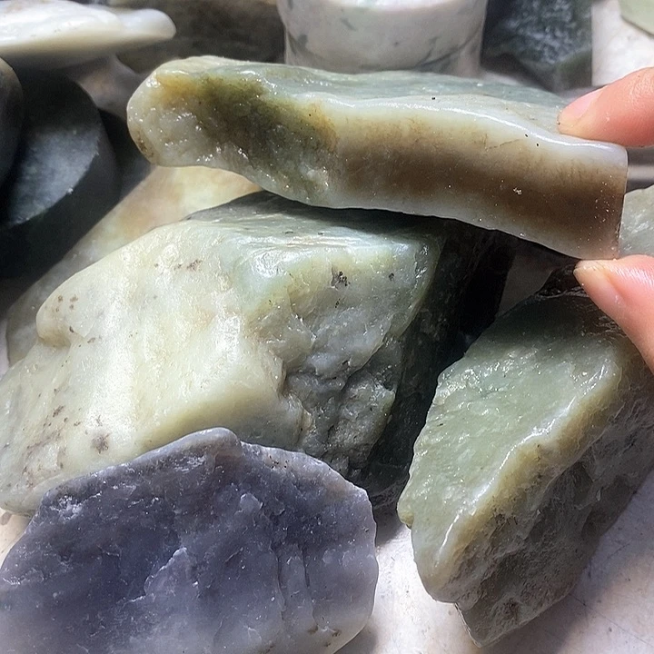 透闪石质玉珠宝半成品未镶嵌
