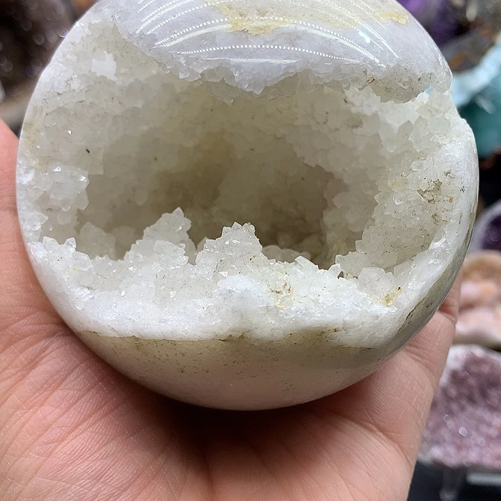 未镶嵌水晶大型摆件（非配饰）