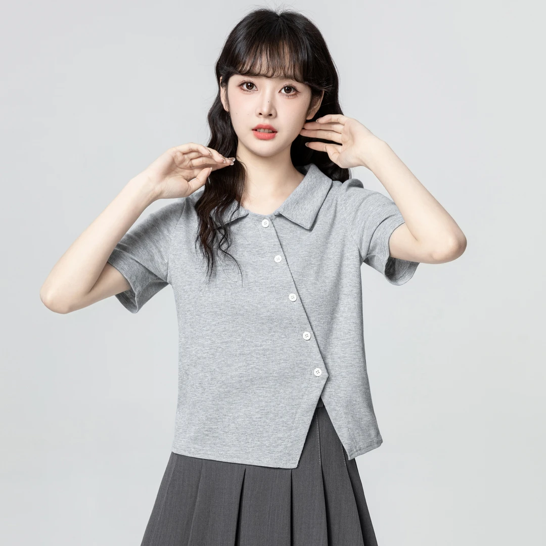 灰色POLO领短袖T恤女夏2025夏季新款不规则开叉翻领正肩短款上衣