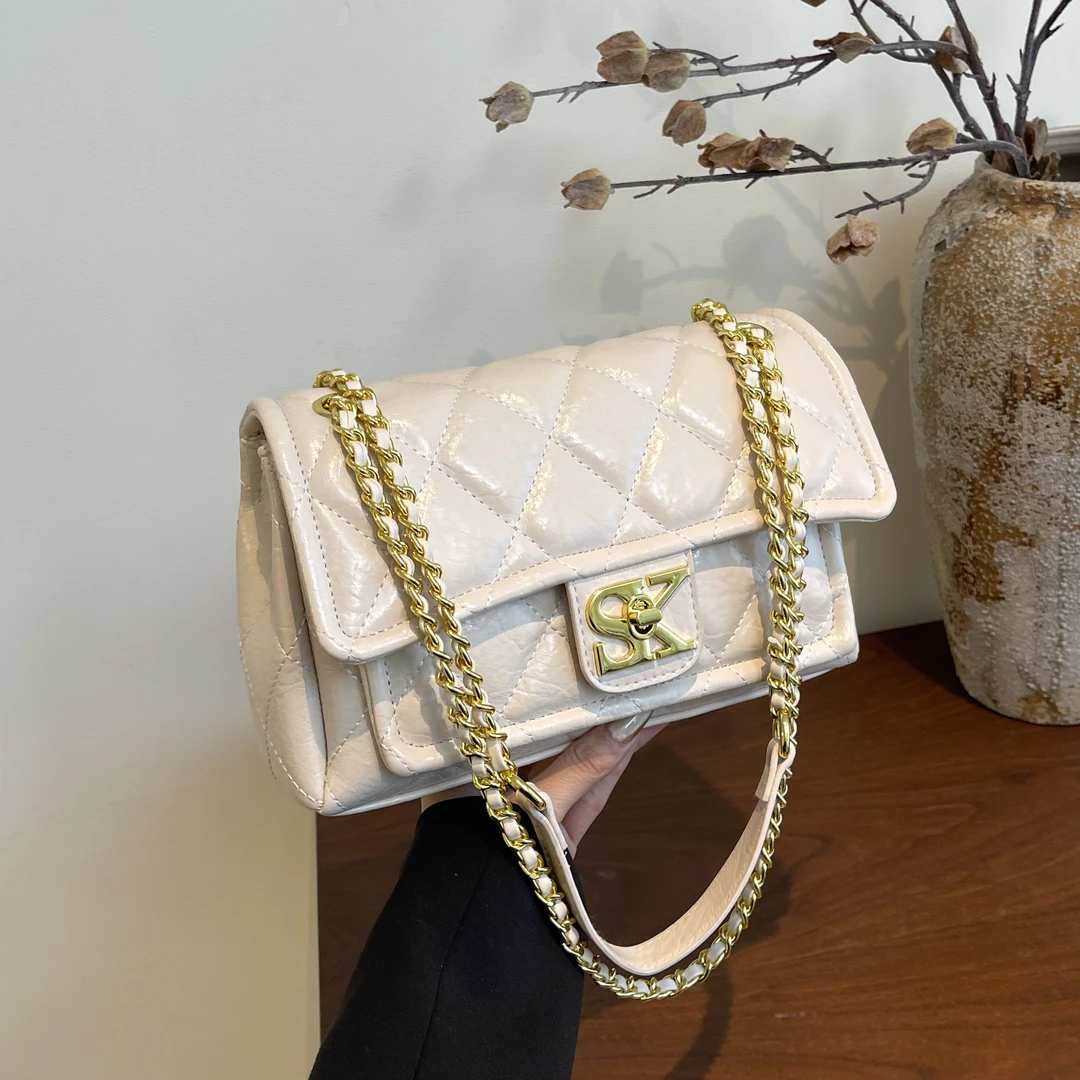 1008 白色（长27厘米高15厘米）经典百搭女士包包（无礼盒）