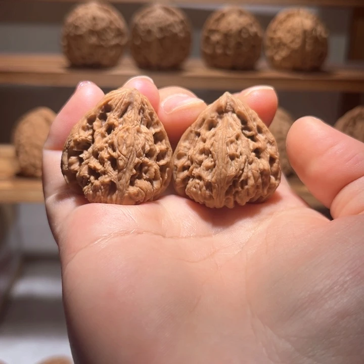 核桃手串/手链滚****儿32。