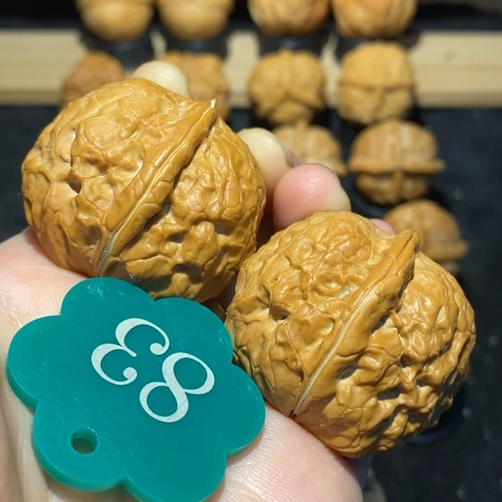 核桃红石元宝39尺寸核桃