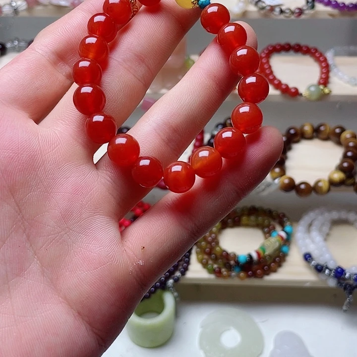 石英质玉合金颈饰