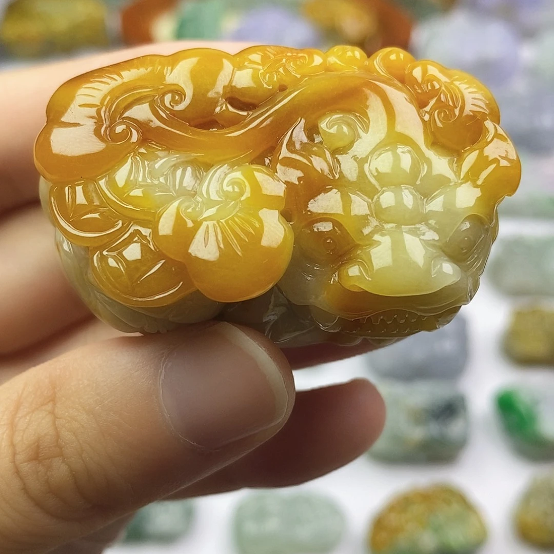 颈饰未镶嵌翡翠貔貅