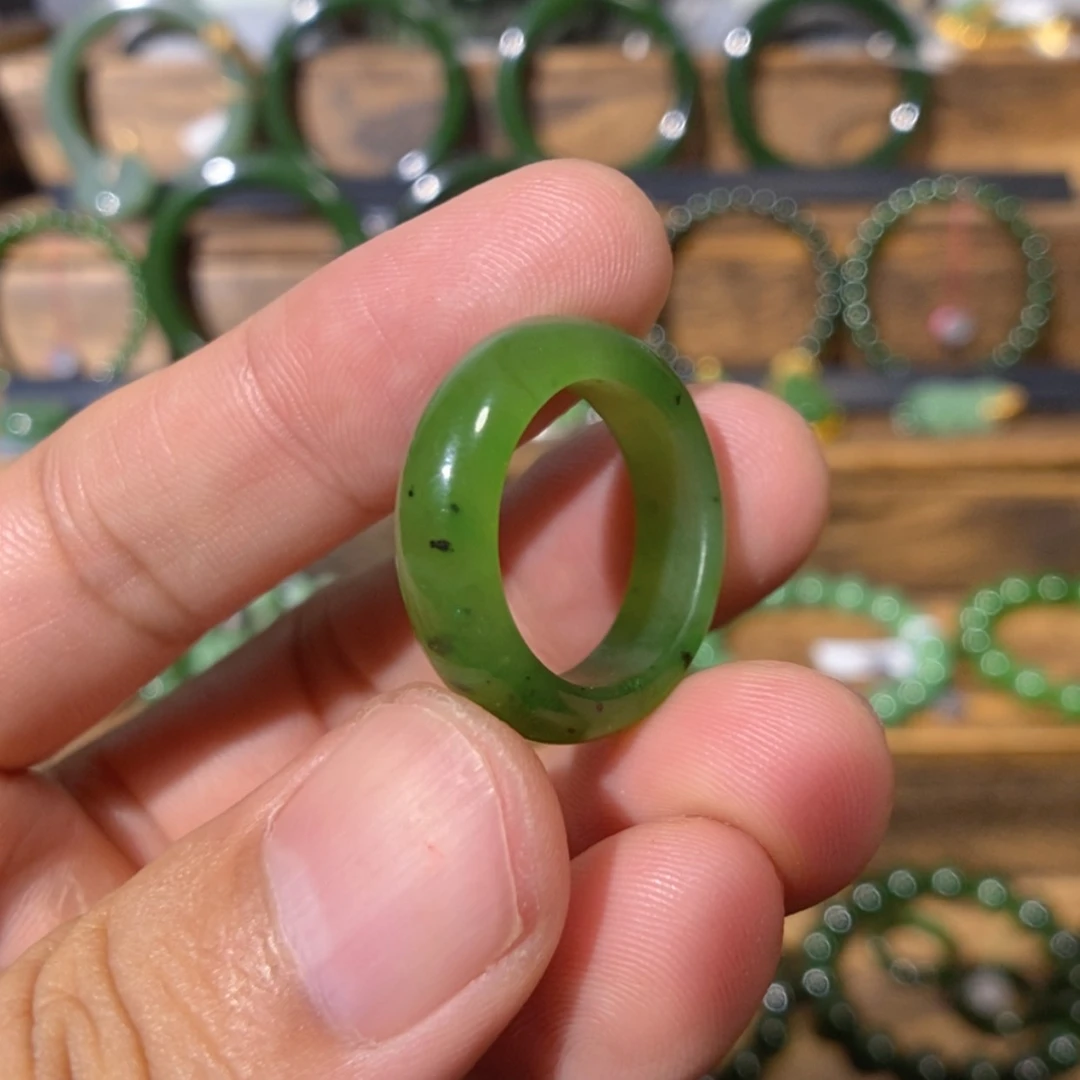 【闪购商品】吊坠(不含链)未镶嵌和田玉乌兰海碧玉戒圈 16.8