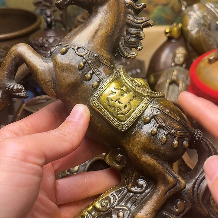 精美铜器批发档口
