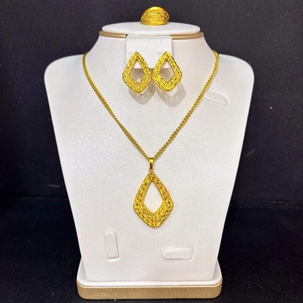 铜合金吊坠 铜合金吊坠 铜合金A12耳环项链戒指三件套 时尚nopal