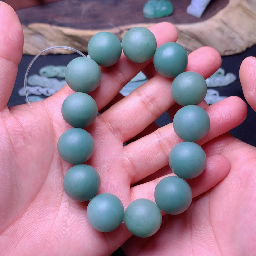 定制翡翠未镶嵌手串