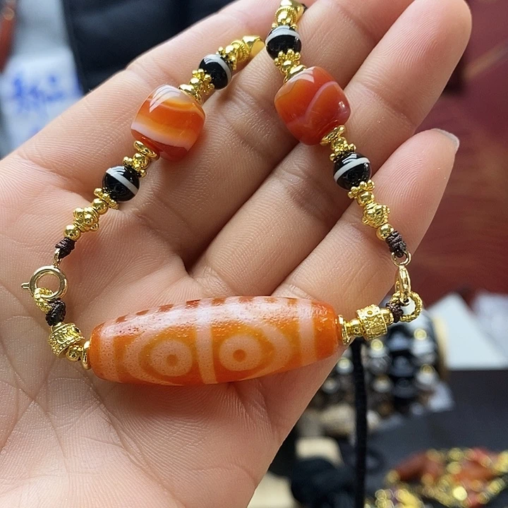 俊***享玛瑙/玉髓合金颈饰