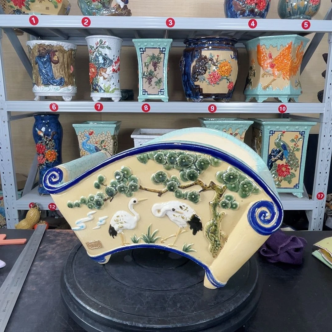 伟***正宗岭南石湾盆手工贴花盆