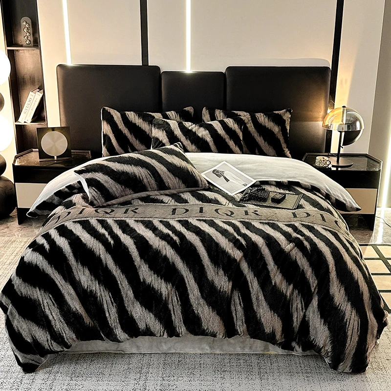 赫本风冬季保暖加厚牛奶绒床上四件套印花兔绒花边被套床单三件套