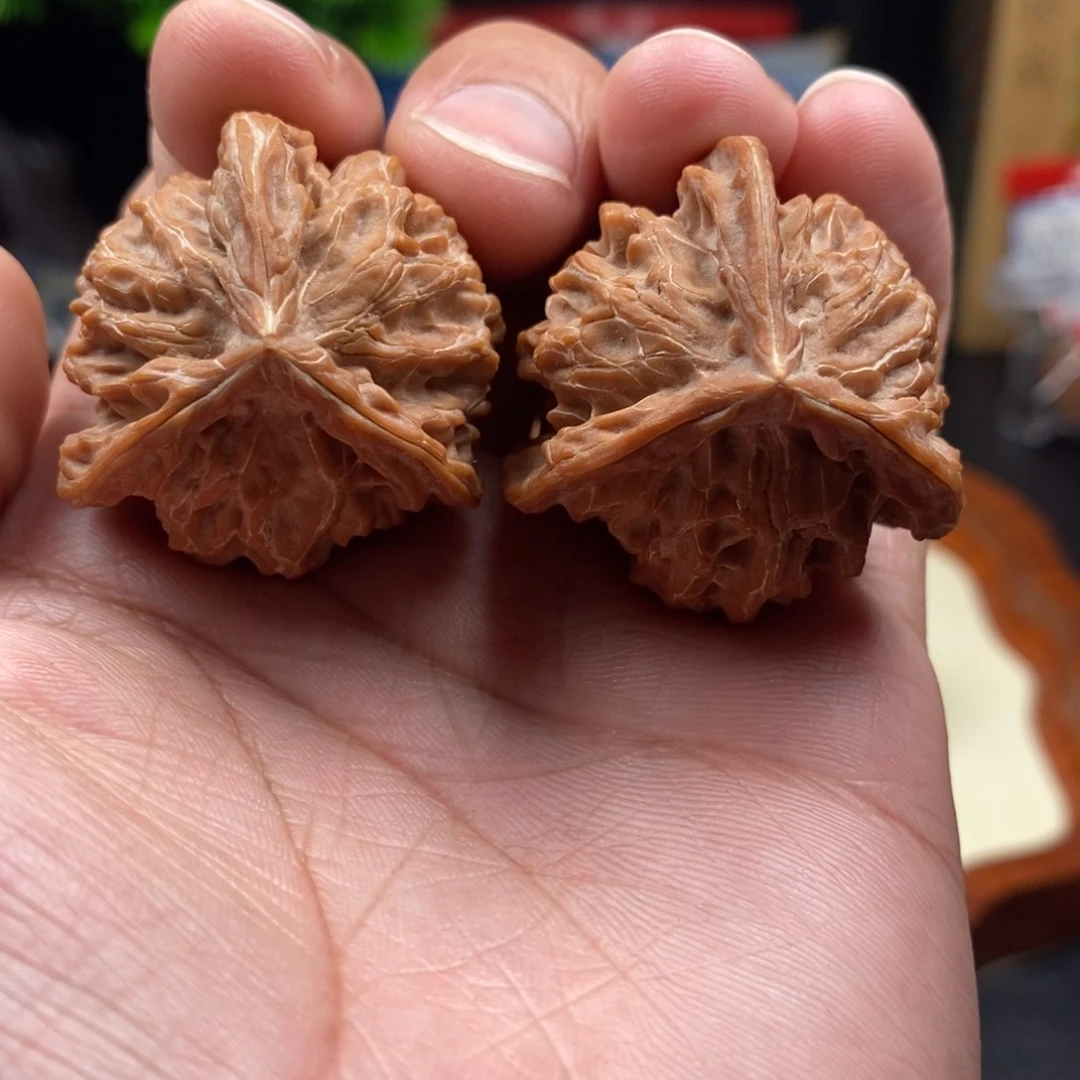 文玩核桃把件盘山三棱36